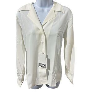 Regina Porter white long sleeve blouse size 6.  A493